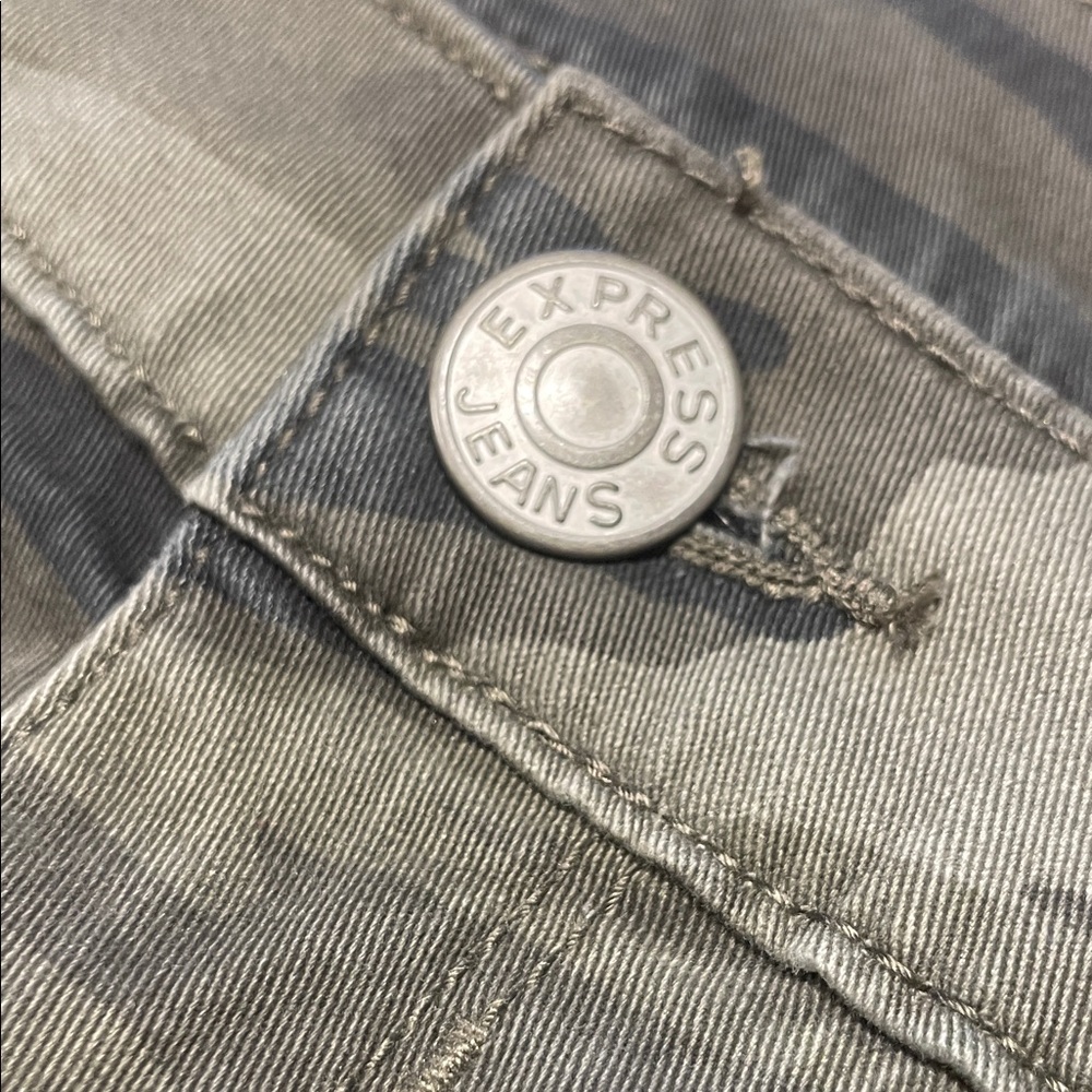 Express Green/Gray Camouflage Ankle Legging Mid Rise Pants - Picture 3 of 7